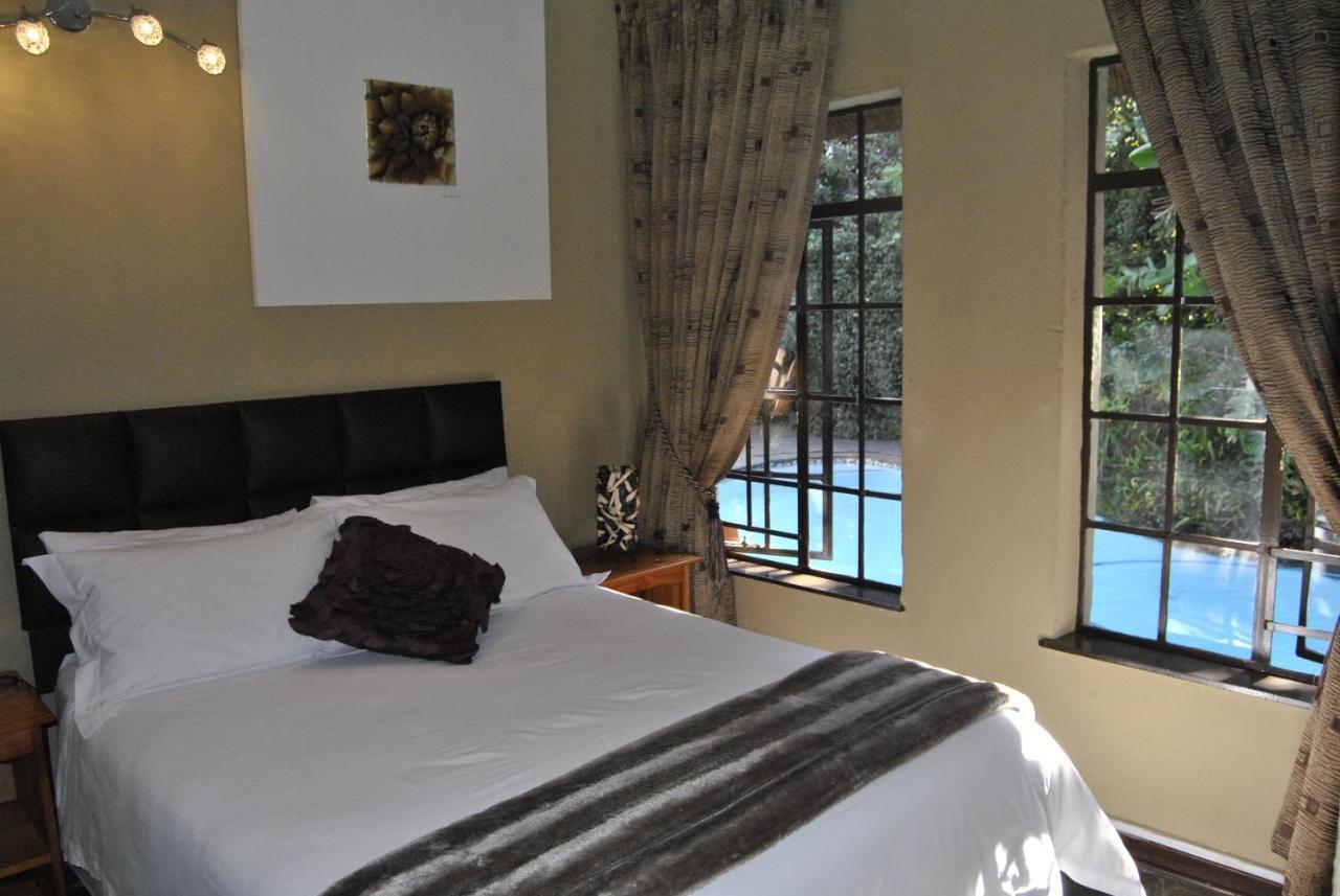 Birch Tree Cottage โจฮันเนสเบิร์ก ภายนอก รูปภาพ